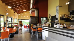 Bar (on property) - Camping Rose (Dormelletto)