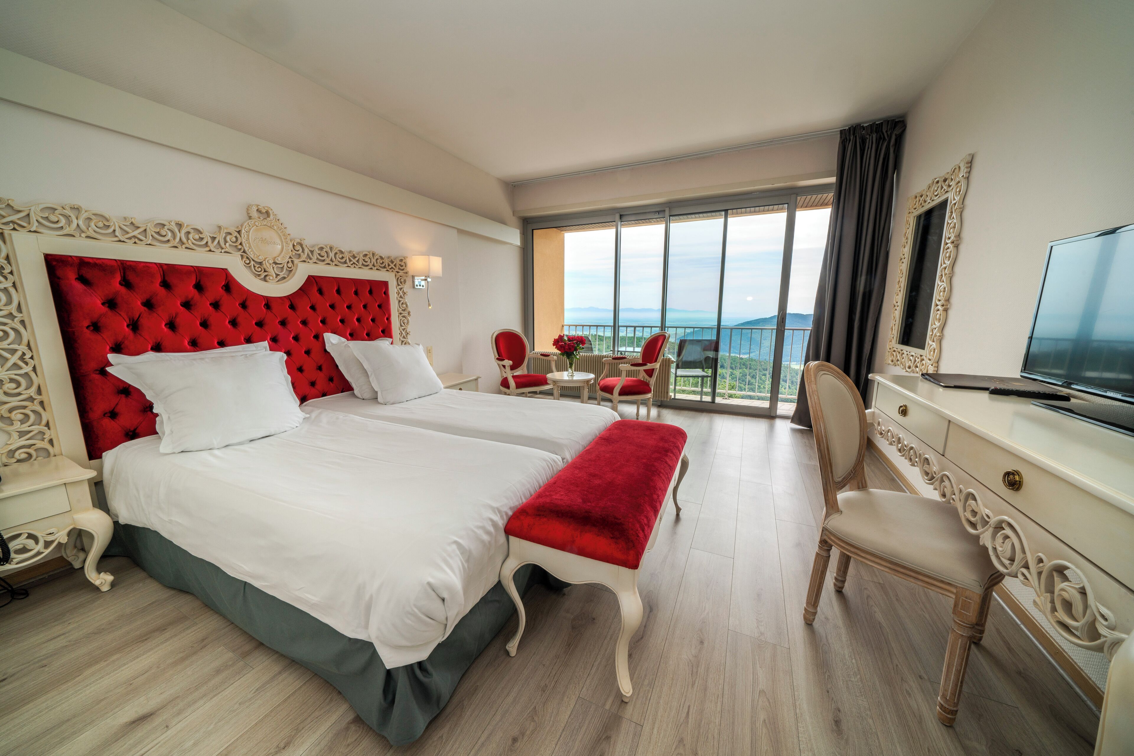 디럭스 더블룸, 발코니 | 고급 침구, 각각 다른 스타일의 인테리어, 각각 다르게 가구 비치, 무료 WiFi