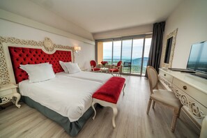 Deluxe Double Room, Balcony | Premium bedding, individually decorated, individually furnished