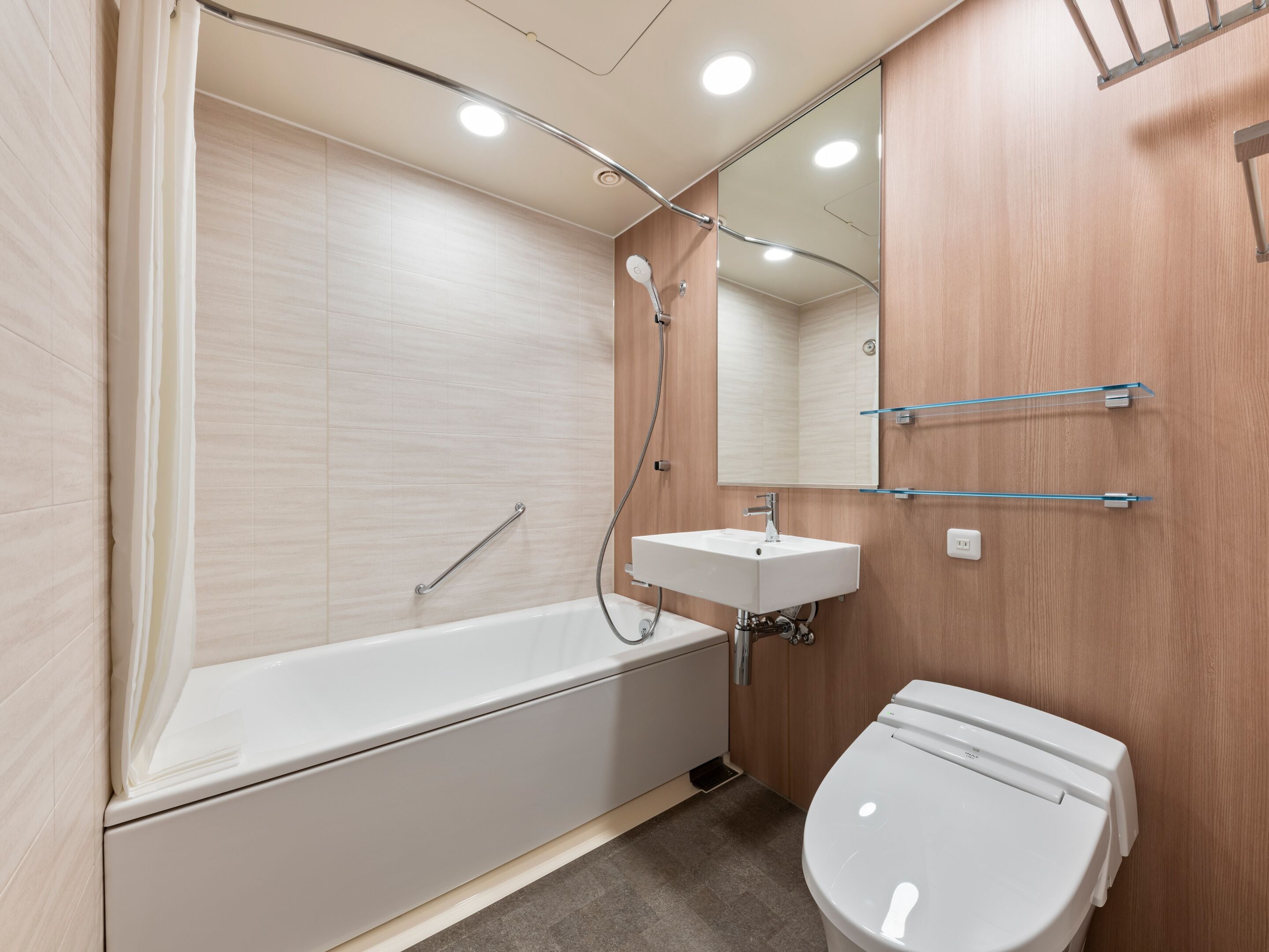 in-room safe, blackout curtains, free wifi, bed sheets