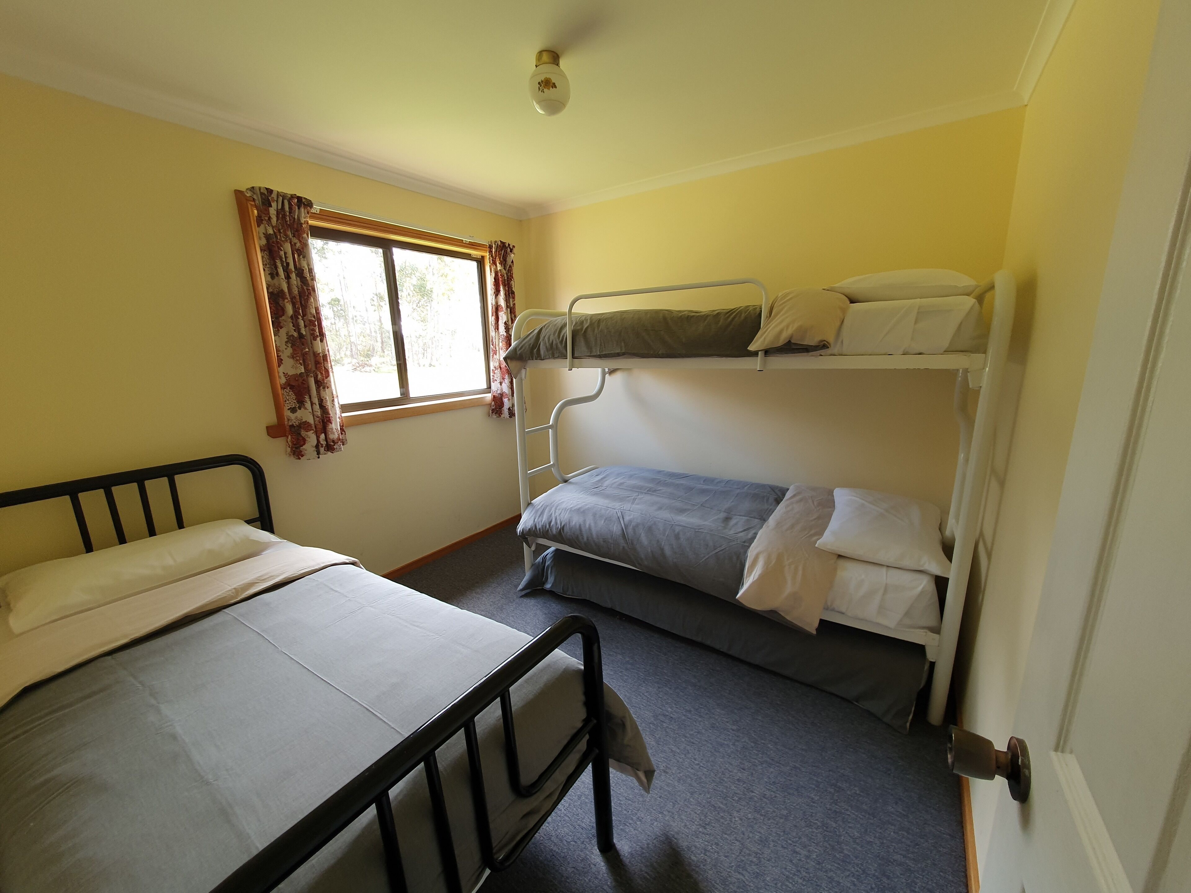 Lake Yalleena Nature Retreat — image 13