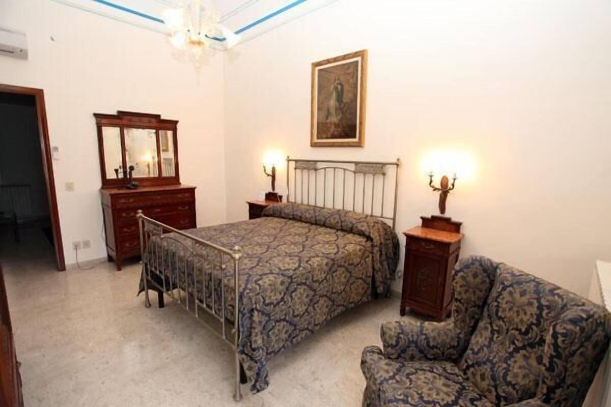 Double Room | Egyptian cotton sheets, premium bedding, minibar, in-room safe