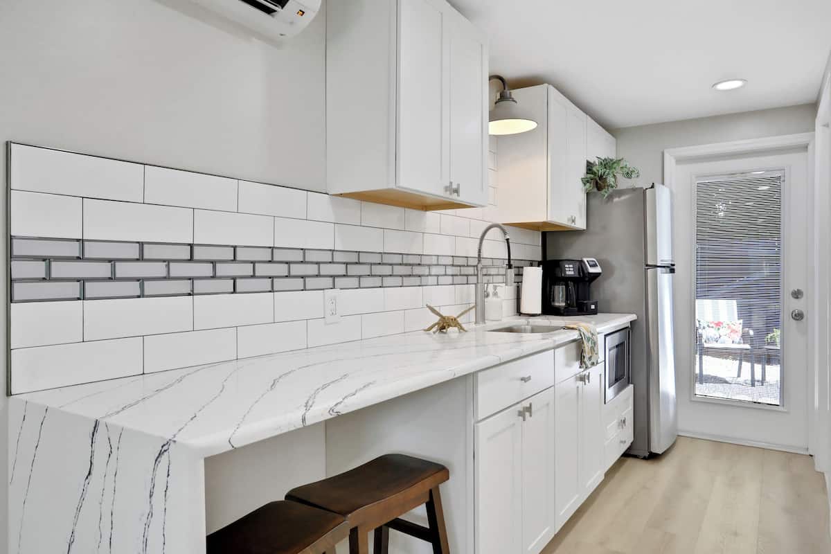 Luxury Studio Suite | Private kitchen