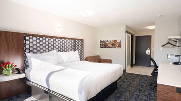 Chambre, 1 très grand lit, non-fumeur (Efficiency) | Literie de qualité, bureau, rideaux d’obscurcissement