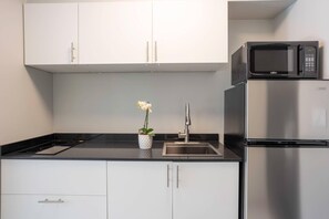 Premium bedding, desk, blackout curtains, free WiFi - Inn The Mountains, an Ascend Collection Hotel (Hope)