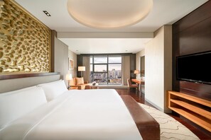 Executive Suite, 1 King Bed, Club lounge access, City View (Executive Suite) | Hypo-allergenic bedding, free minibar, in-room safe, desk - Kempinski Hotel Taiyuan (Taiyuan)