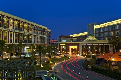 Royal Grace Hotel