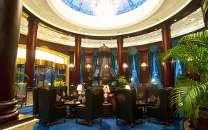 2 bars/lounges, pub, lobby lounge - Royal Grace Hotel (Wuhan)