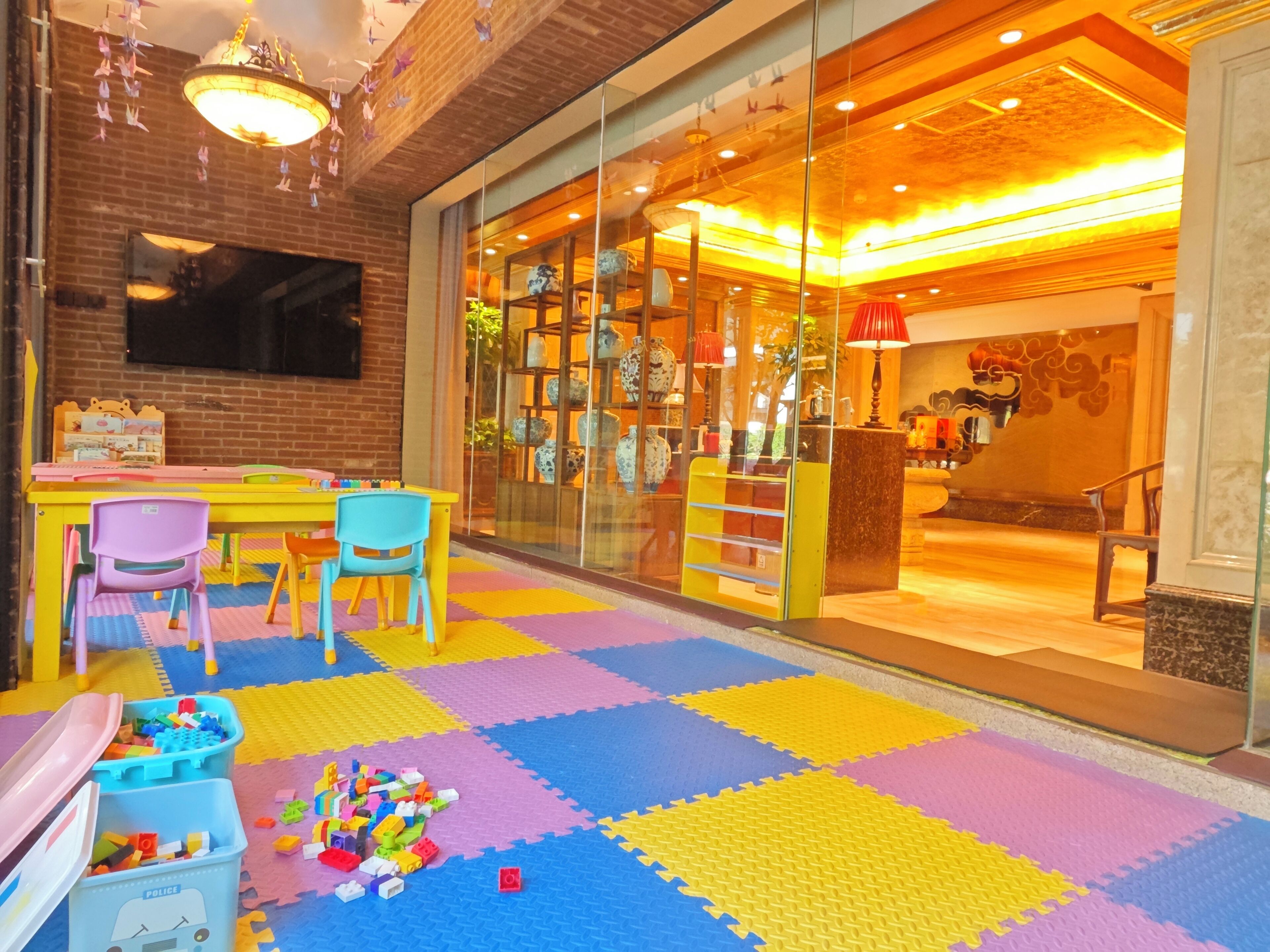 children’s play area – indoor
