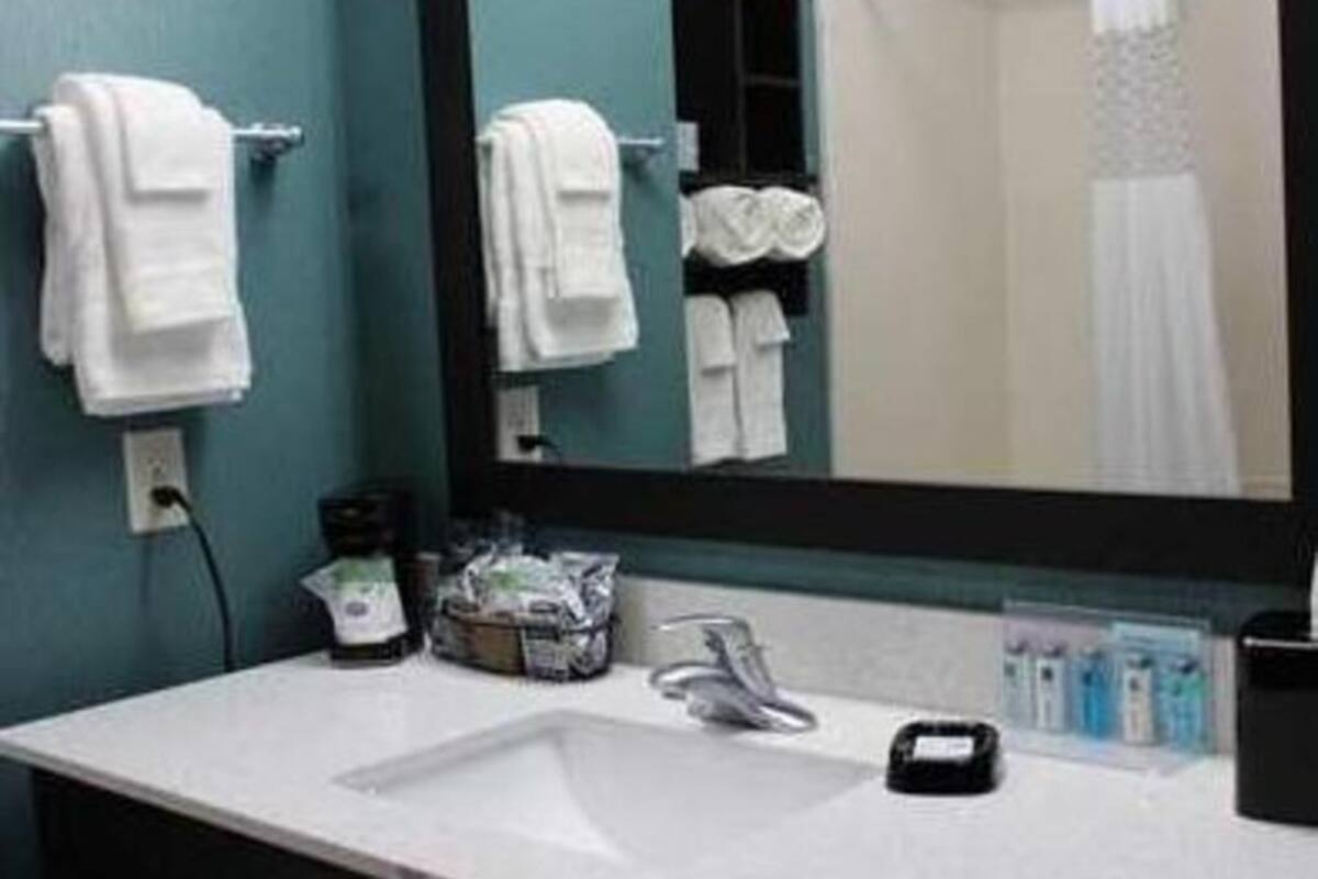 Free toiletries, towels