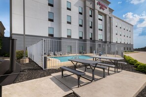 Pool - Hampton Inn Cotulla (Cotulla)