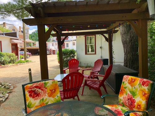 Gold-Inn Hot Springs