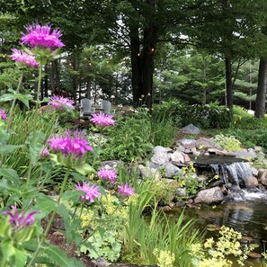 Garden view - Stone Hill Inn (Stowe)