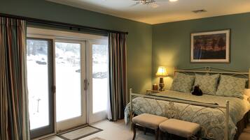 Moss Glen | Individually decorated, individually furnished, free WiFi