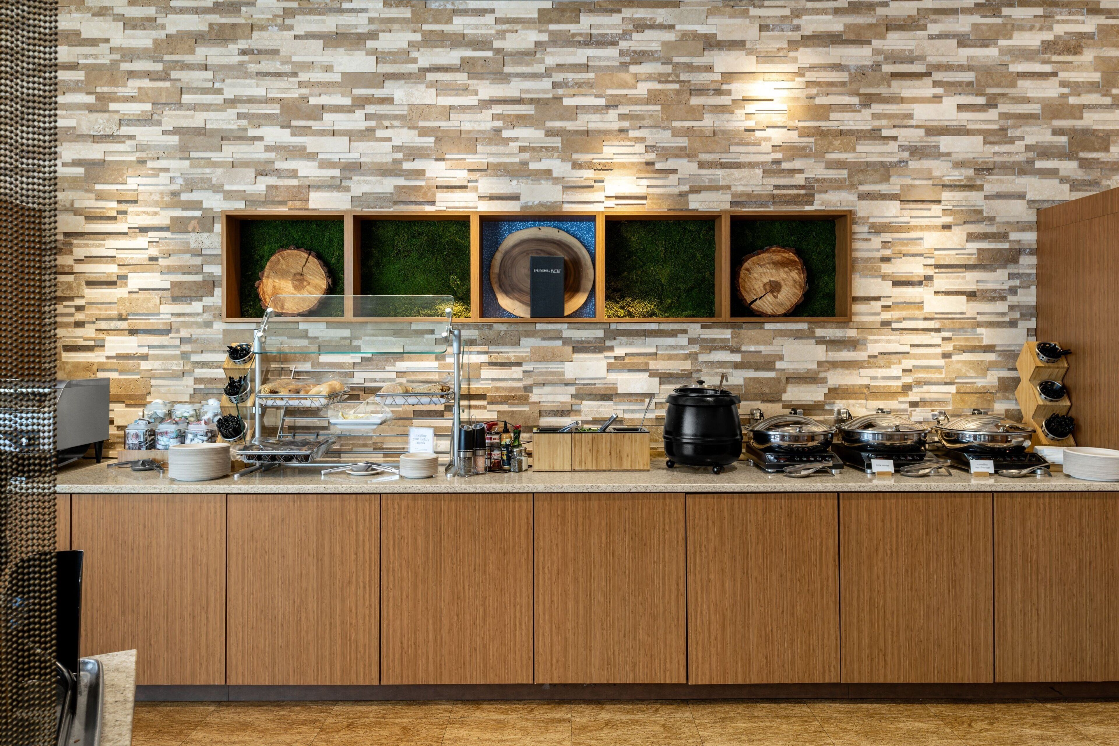 free buffet breakfast