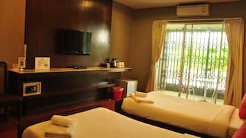 Habitación triple superior, balcón | Caja fuerte y wifi gratis