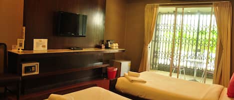 Superior Triple Room, Balcony | In-room safe, rollaway beds, free WiFi