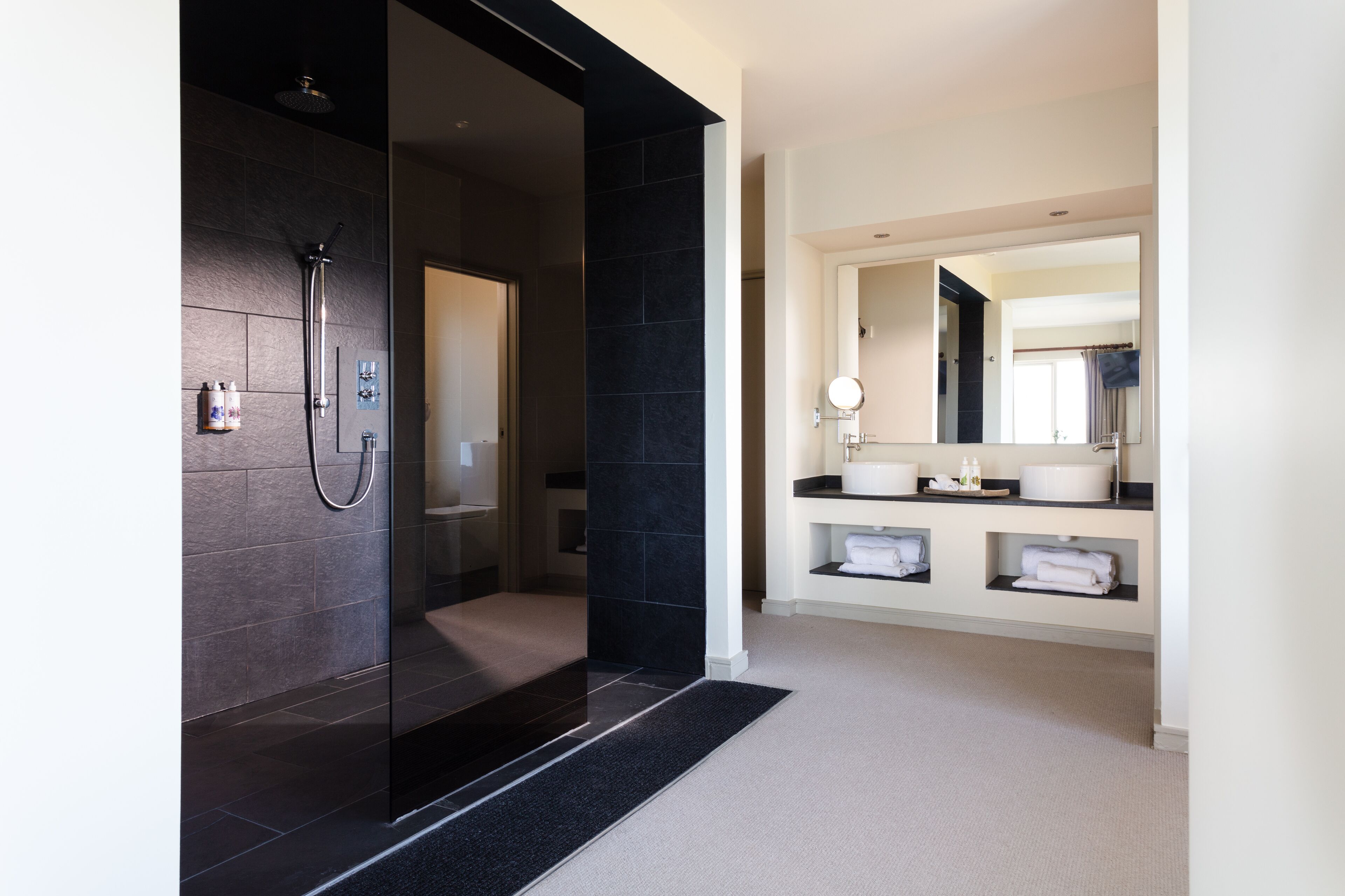 luxury double room | bathroom | towels