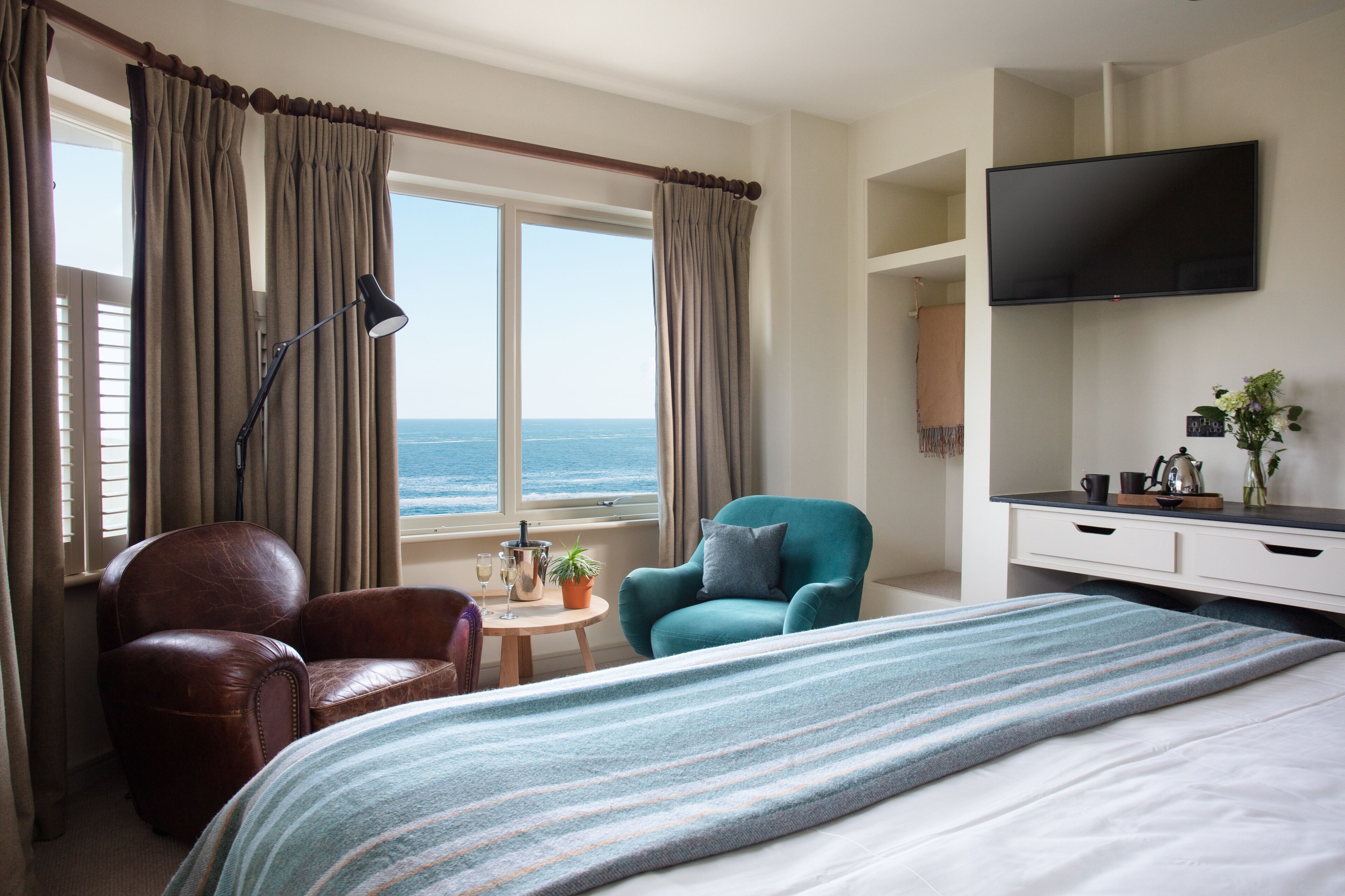 Photo - The Lewinnick Lodge