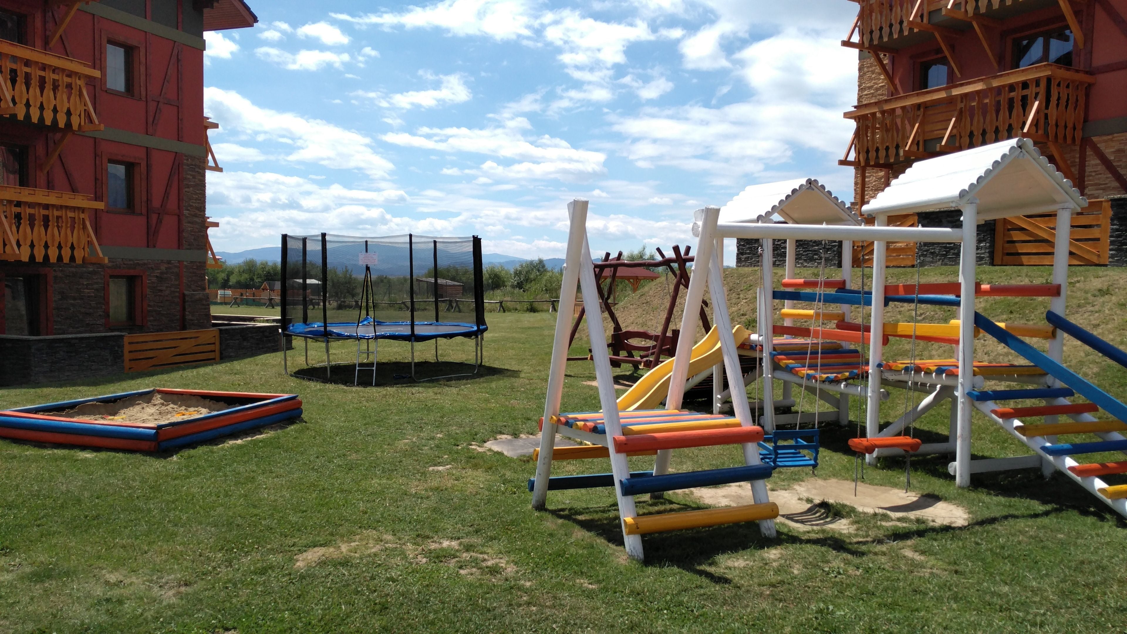 children’s play area – outdoor