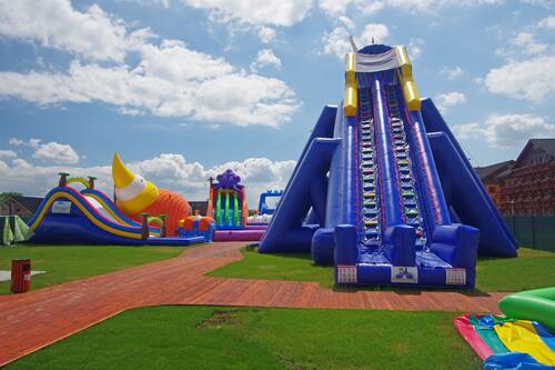 Children’s play area – outdoor