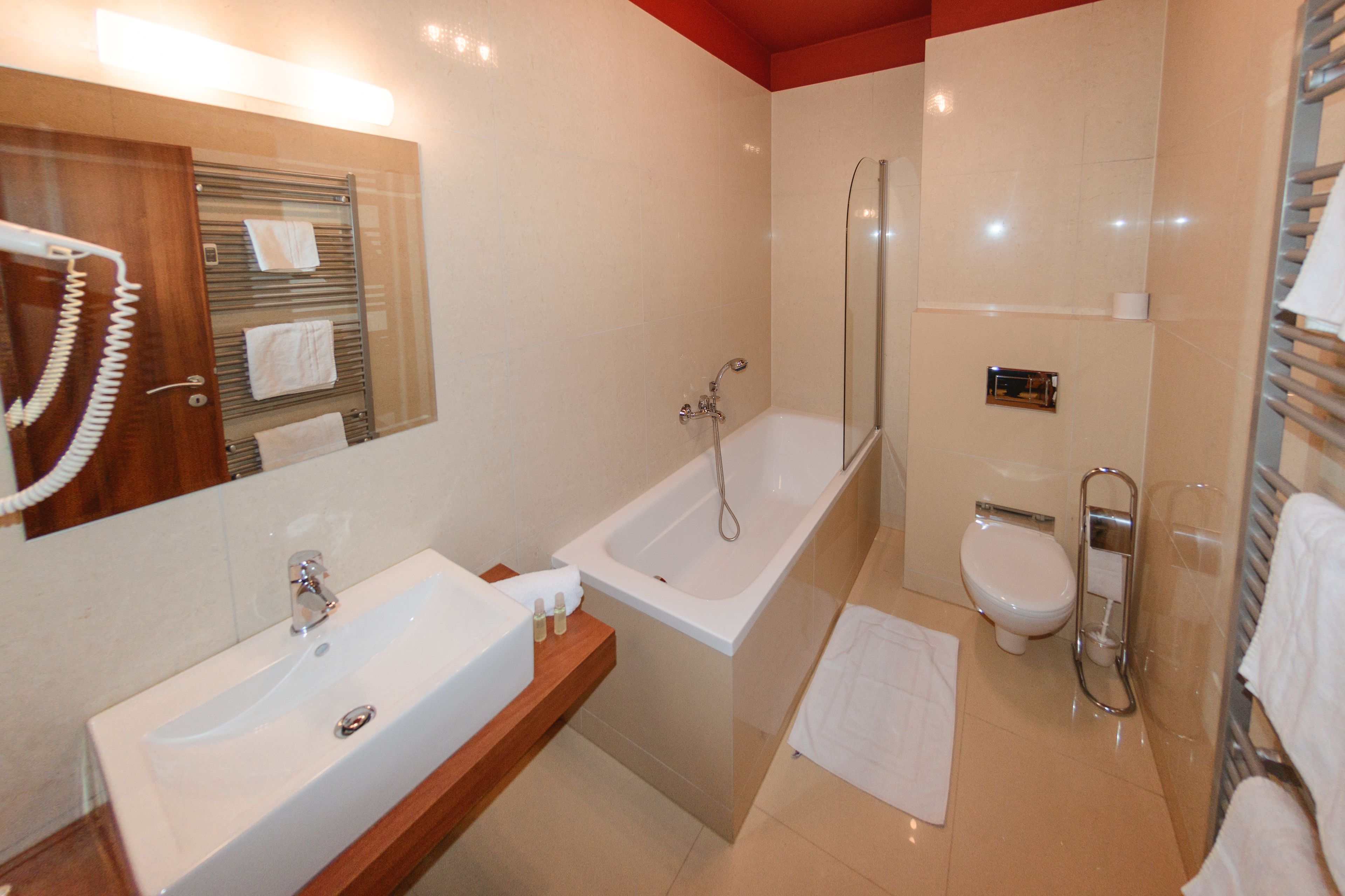 apartment, 1 bedroom | bathroom | free toiletries, hair dryer, towels