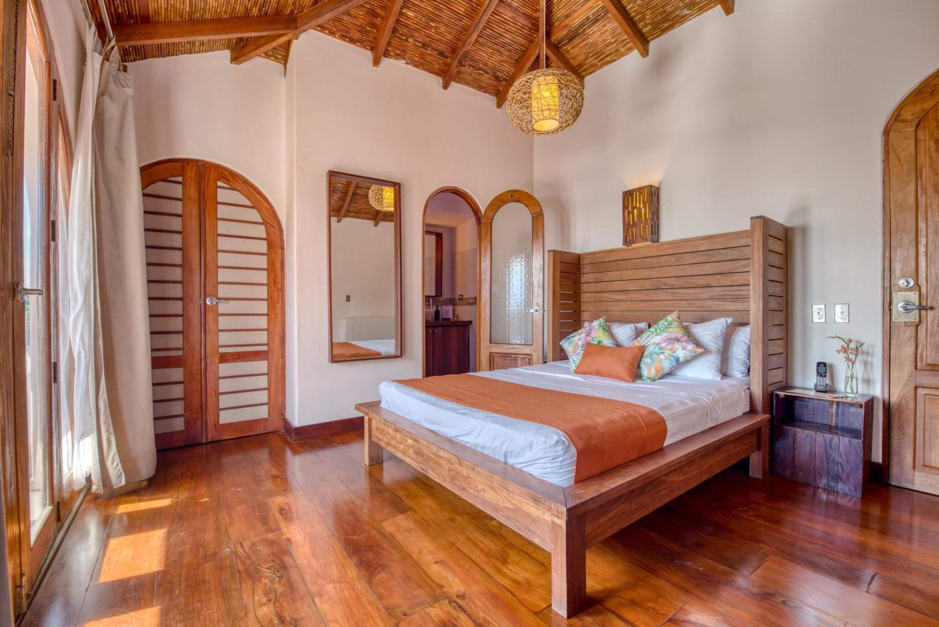 in-room safe, desk, free wifi, bed sheets