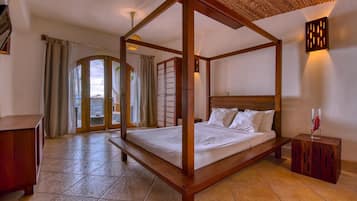 In-room safe, desk, free WiFi, bed sheets