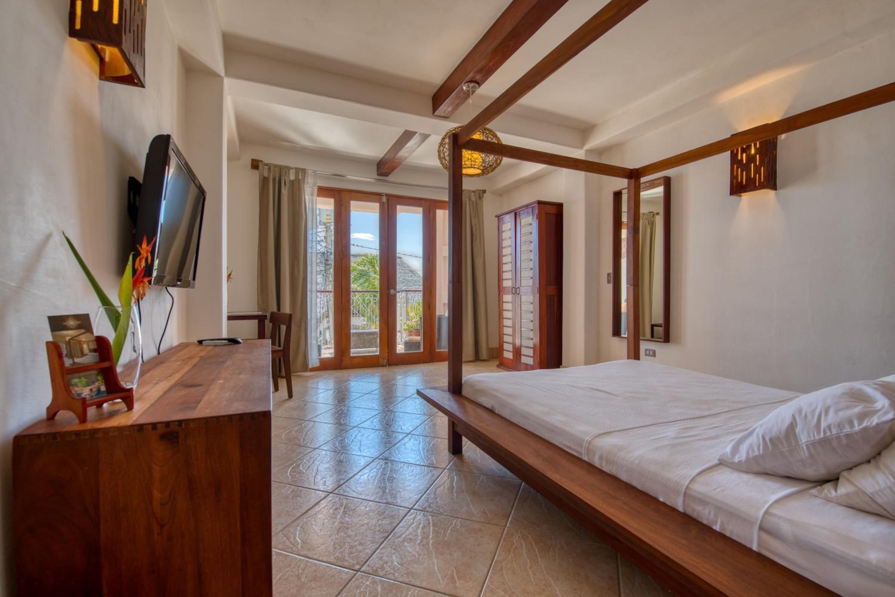 in-room safe, desk, free wifi, bed sheets