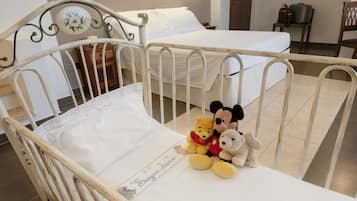 Minibar, in-room safe, desk, iron/ironing board