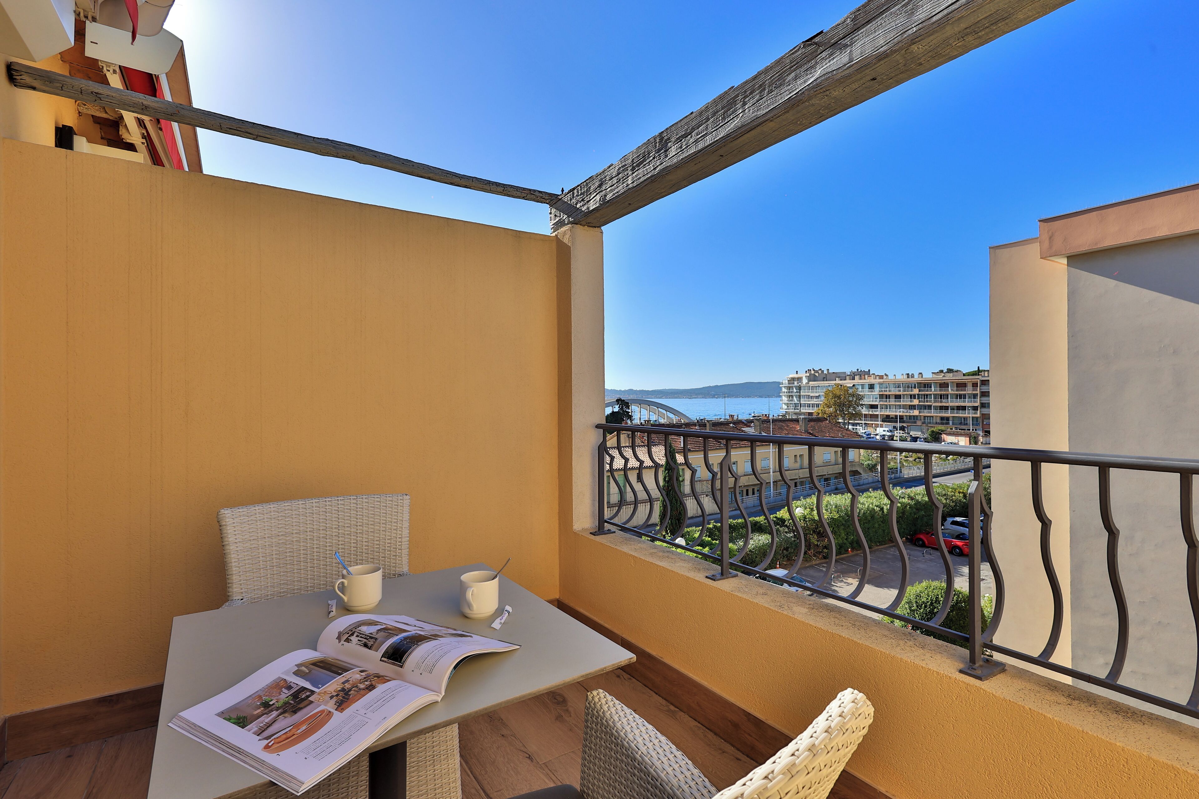 privilege room | terrace/patio