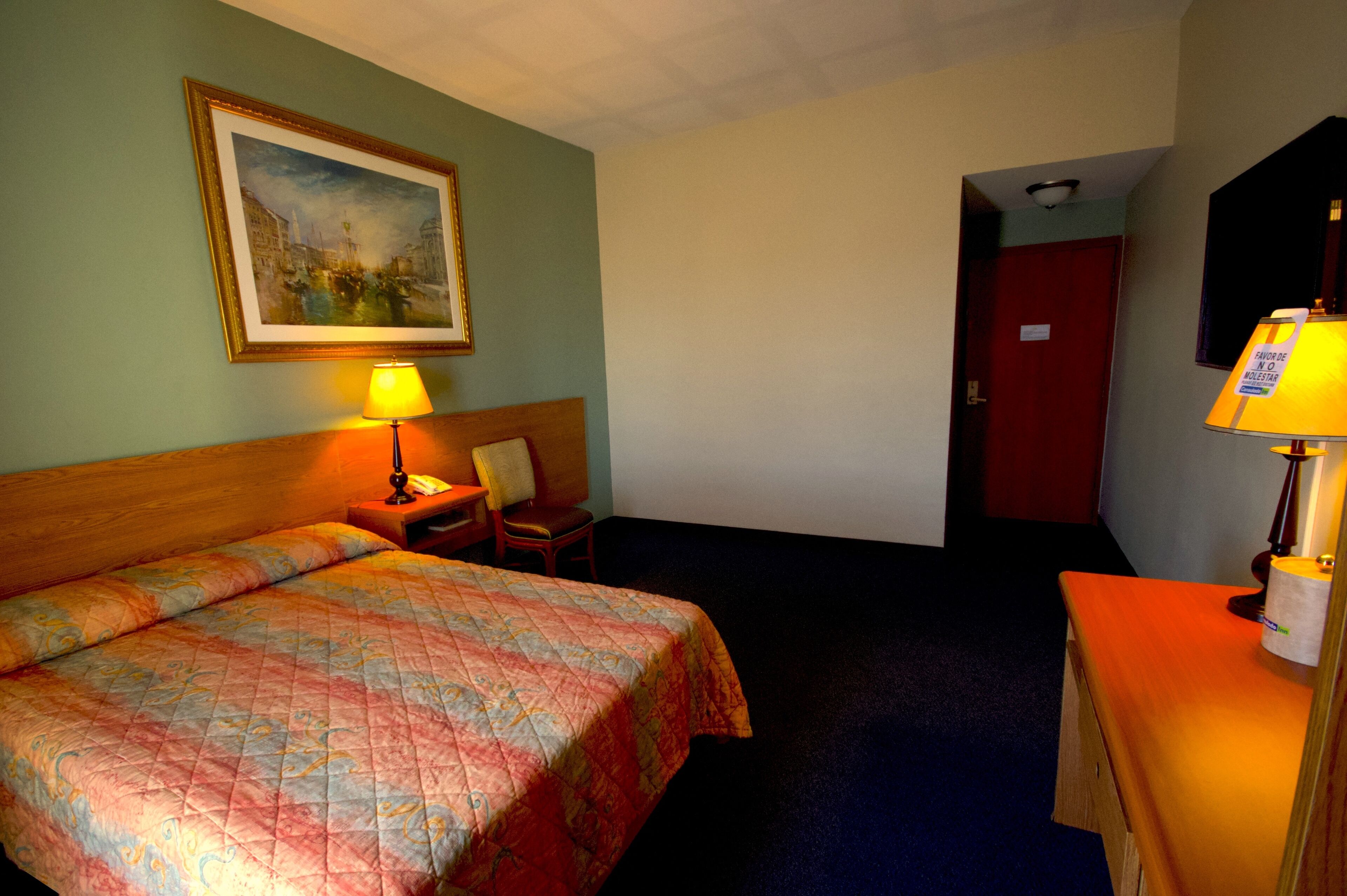 standard room | desk, free wifi, wheelchair access