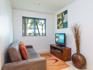 Yorkeys Knob Beachfront Apartment