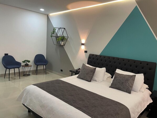 Safe på rommet, skrivebord og wi-fi (inkludert)