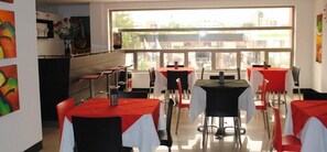 Frokost serveres, amerikanske retter