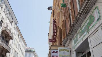 Façade de lâhĂ©bergement - soirĂ©e/nuit