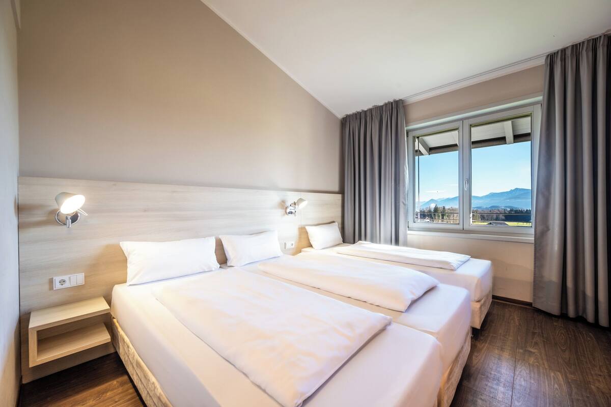 Pillow-top beds, desk, free WiFi, bed sheets
