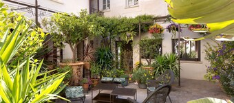 La Maison des Augustins B&B, Spa et Fitness