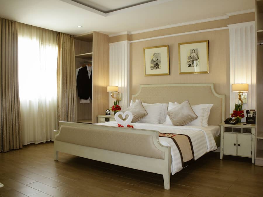 Golden Prince Suite (Tower 2) | Caja fuerte, escritorio, cortinas opacas y sistema de insonorización