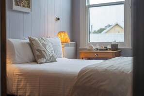 Double Room, Ensuite | Iron/ironing board, free WiFi, bed sheets - Bischoff Hotel (Waratah)