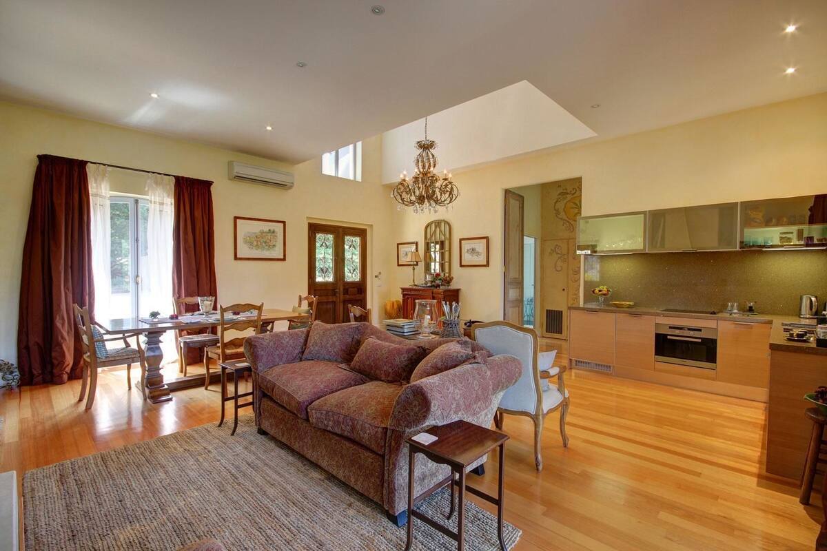 Villa (Min. 2 Nights) | Living area | TV, fireplace, DVD player