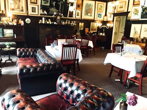 Dining - The Chalet Guesthouse and Studio (Medlow Bath)