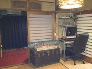 Business center - Fuji Hostel (Onomichi)