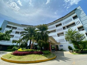 Mặt tiền nơi lưu trú