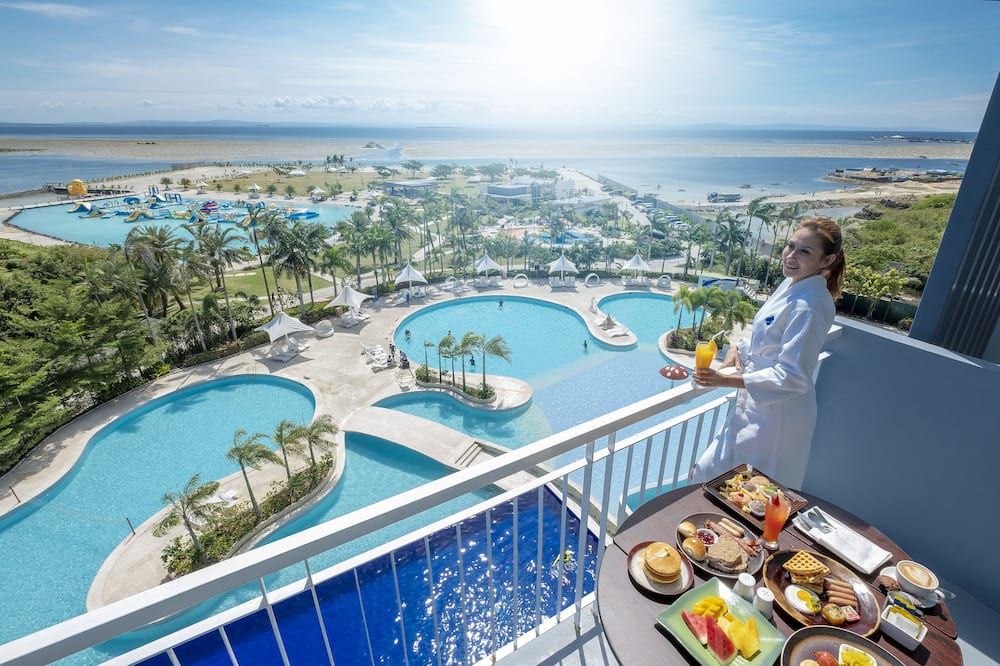 Solea Seaview Resort