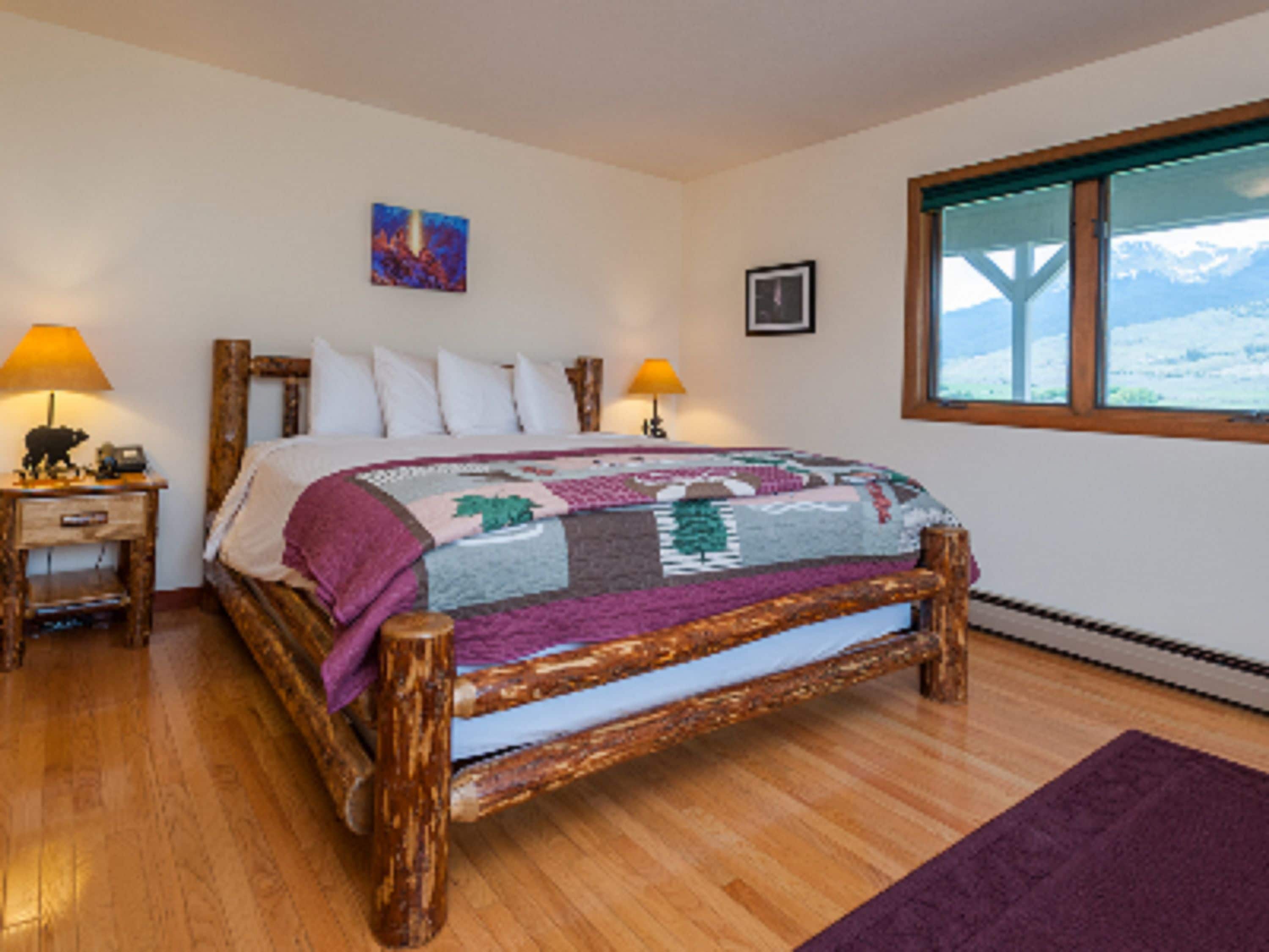 Room, Private Bathroom (Hen House Room)