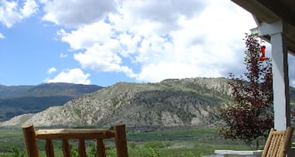 Yellowstone Basin Inn