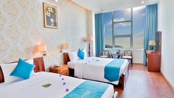 Deluxe Room | Minibar, desk, free WiFi