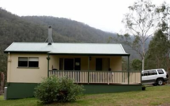 Exterior - Goomburra Forest Retreat (Goomburra)