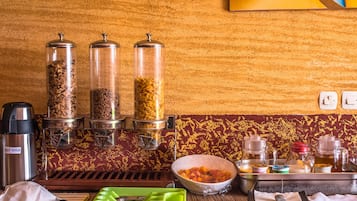 Free daily self-serve breakfast